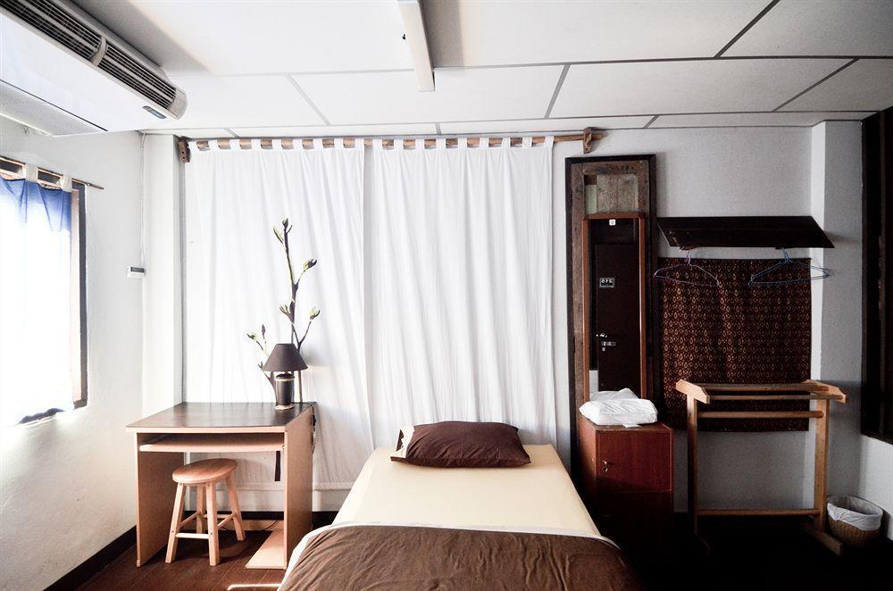 Suk11 Hostel Bangkok Ngoại thất bức ảnh