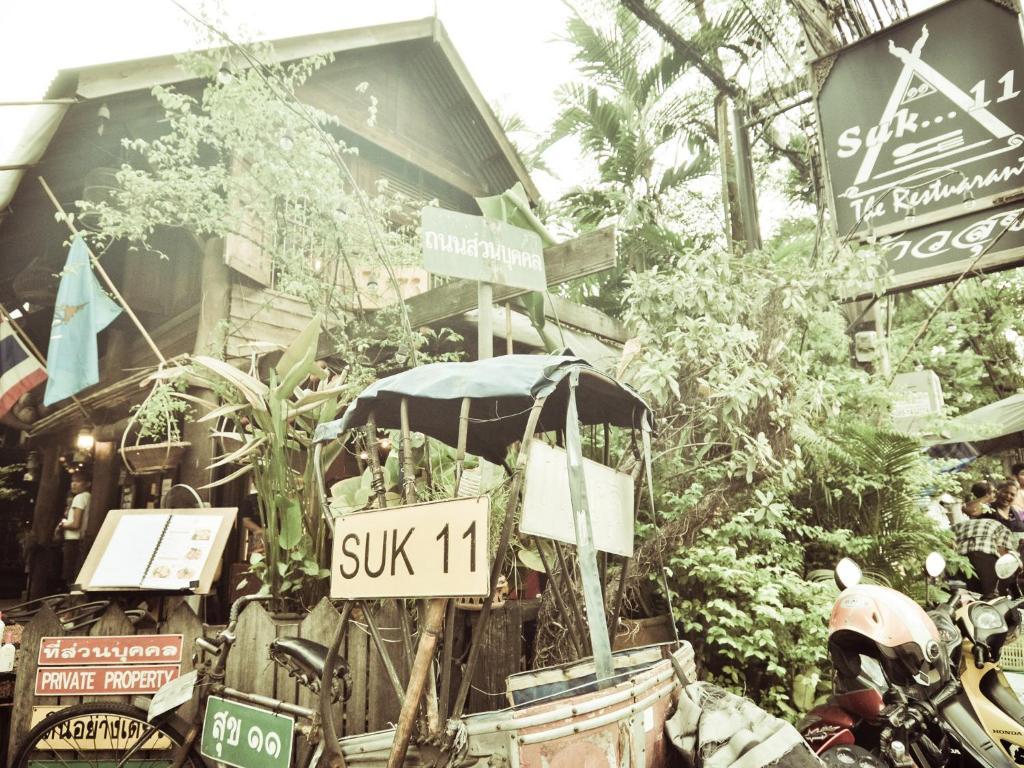 Suk11 Hostel Bangkok Ngoại thất bức ảnh