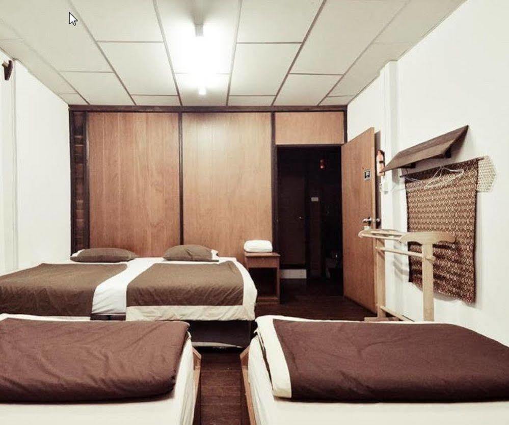Suk11 Hostel Bangkok Ngoại thất bức ảnh